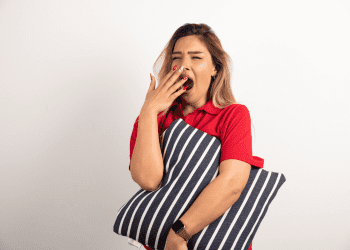 Evrensel bir “taklit” güdüsü: Esnemek neden bulaşıcıdır? Bilim insanlarının cevabı sizi şaşırtacak!