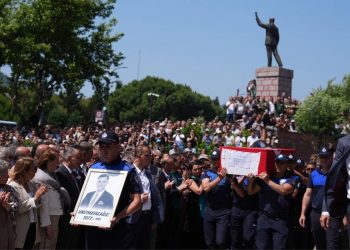 Ferdi Zeyrek son yolculuğuna uğurlanıyor