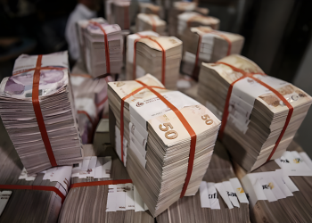 TÜRKİYE EKONOMİSİNDEKİ TARİHİ BAŞARIYI GELECEĞE TAŞIMAK