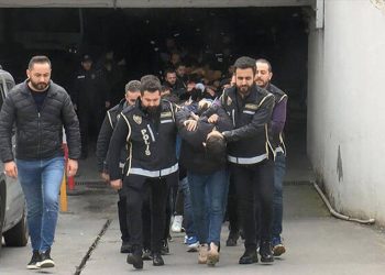Yeni Barış Boyun iddianamesi: Çete üyeleri yanlarında polis ile geziyor