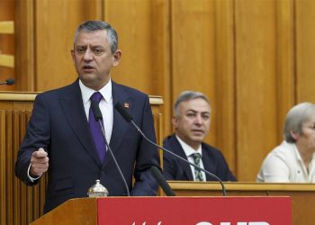 Özgür Özel: “Bu kumpası kuranlar eninde sonunda yargı önünde hesap verecek”