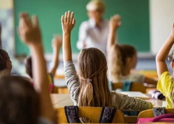 Demokrasi’nin can damarı eğitim!