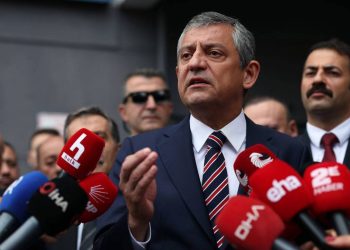 Özel’den ‘iddianame’ açıklaması: Bu bir iddianame değil, darbecilerin siyasete yönelik bir muhtırasıdır